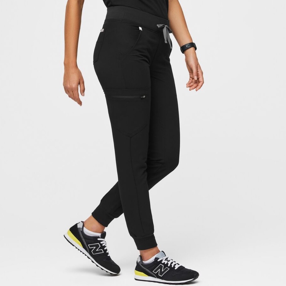 FIGS Zamora Jogger Scrub Pants